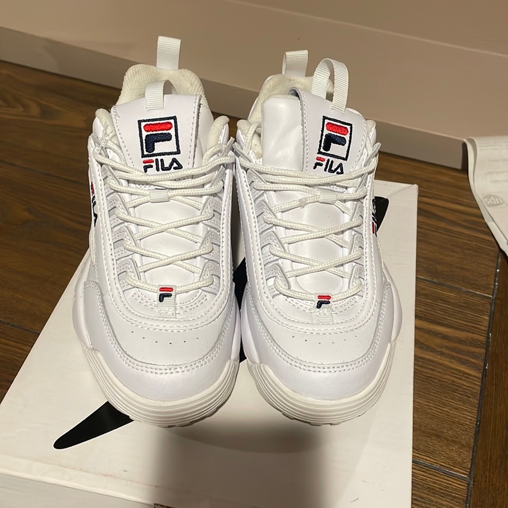 FILA DISRUPTORS II PREMIUM//WHITE//US Women size 6